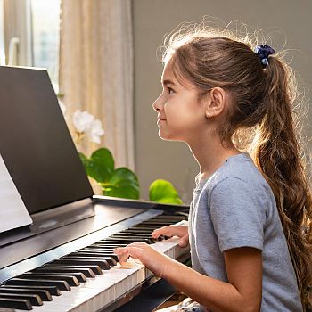 are piano lessons worth it with a child taking an online piano lesson